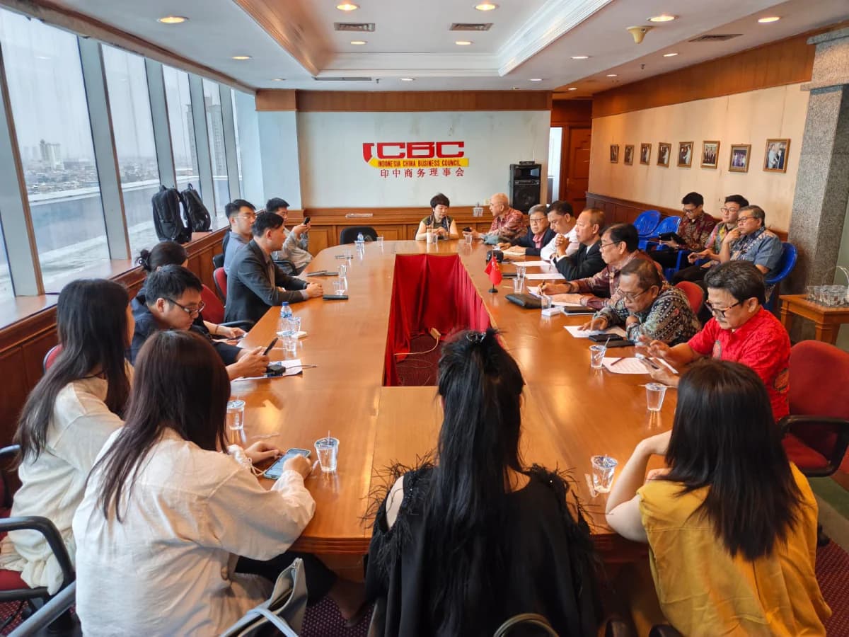 Official business delegation meeting at ICBC Jakarta office